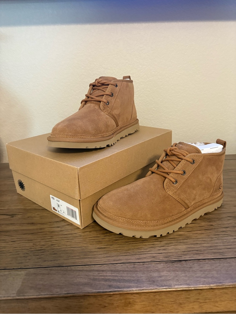Women’s Size 9 Suede Nuemel Chukka Boots in Tan